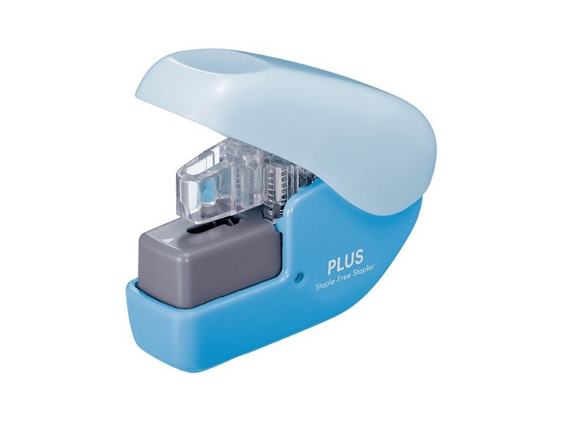 PLUS 無針釘書機 / SL-104NB / 普樂士PLUS無針釘書機SL-104NB/藍色 / 31-112 SL-104NB無針訂書機 4枚 藍 / PLUS 普樂士 SL-104NB 無針訂書機 / 兒童訂書機 / 安全訂書機 / 無針訂書機 / 無針釘書機 / 環保訂書機 / 創意文具 / 兒童節 / Plus普樂士 4枚無針訂書機 釘書機 SL-104NB / B8釘書機 3號釘書機 10號釘書機 電動釘書機 SDI手牌 壹指訂 PLUS普樂士 / PLUS釘書機 / 美克司訂書機 / MAX訂書機