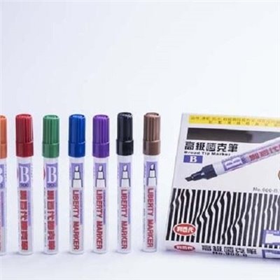 利百代  油性麥克筆 / 斜方尖 / 900-B